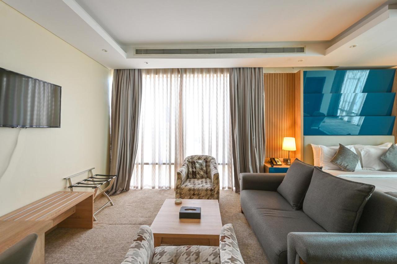 Al Mansour Suites Hotel Doha Dış mekan fotoğraf