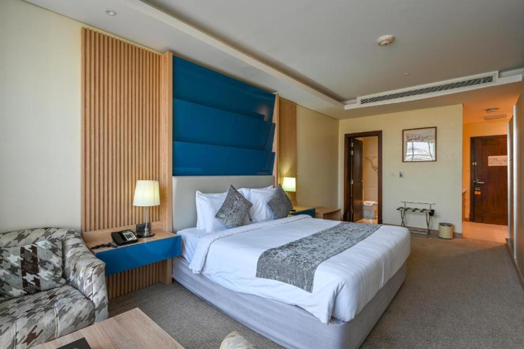 Al Mansour Suites Hotel Doha Dış mekan fotoğraf